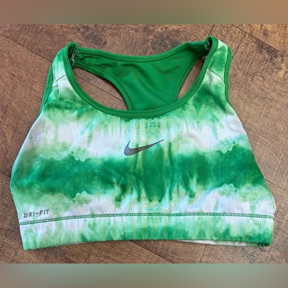 Nike women’s sports bra sz small drifit